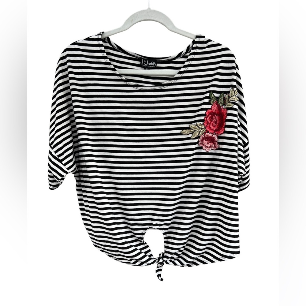 J for Justify blk & white stripe tee with knot in front